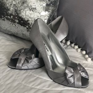 Nina Satin Pumps